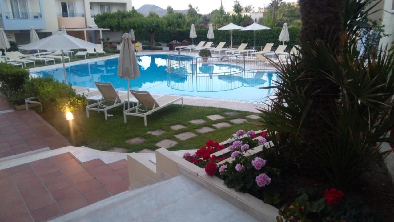 Melina Beach ปลาเตเนียส ภายนอก รูปภาพ